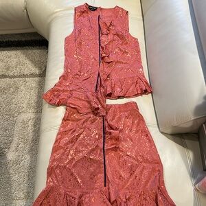 New BeBe 2 piece Floral pink Blouse and skirt Size XSmall with rufles